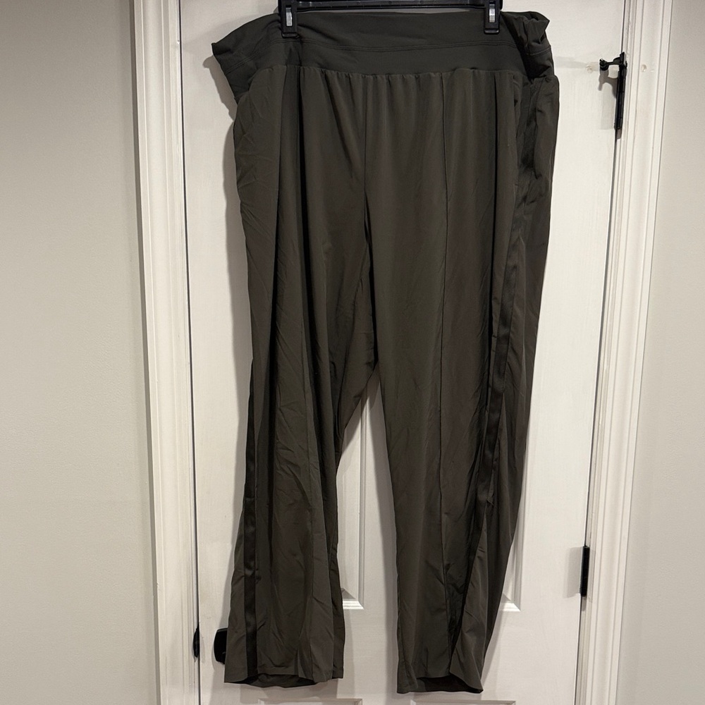 Athleta Nolita Wide Leg Pants in Olive